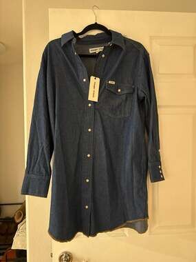 Staud + Wrangler Long Sleeve Tunic - Blue Tops, Clothing - HDJFH20176